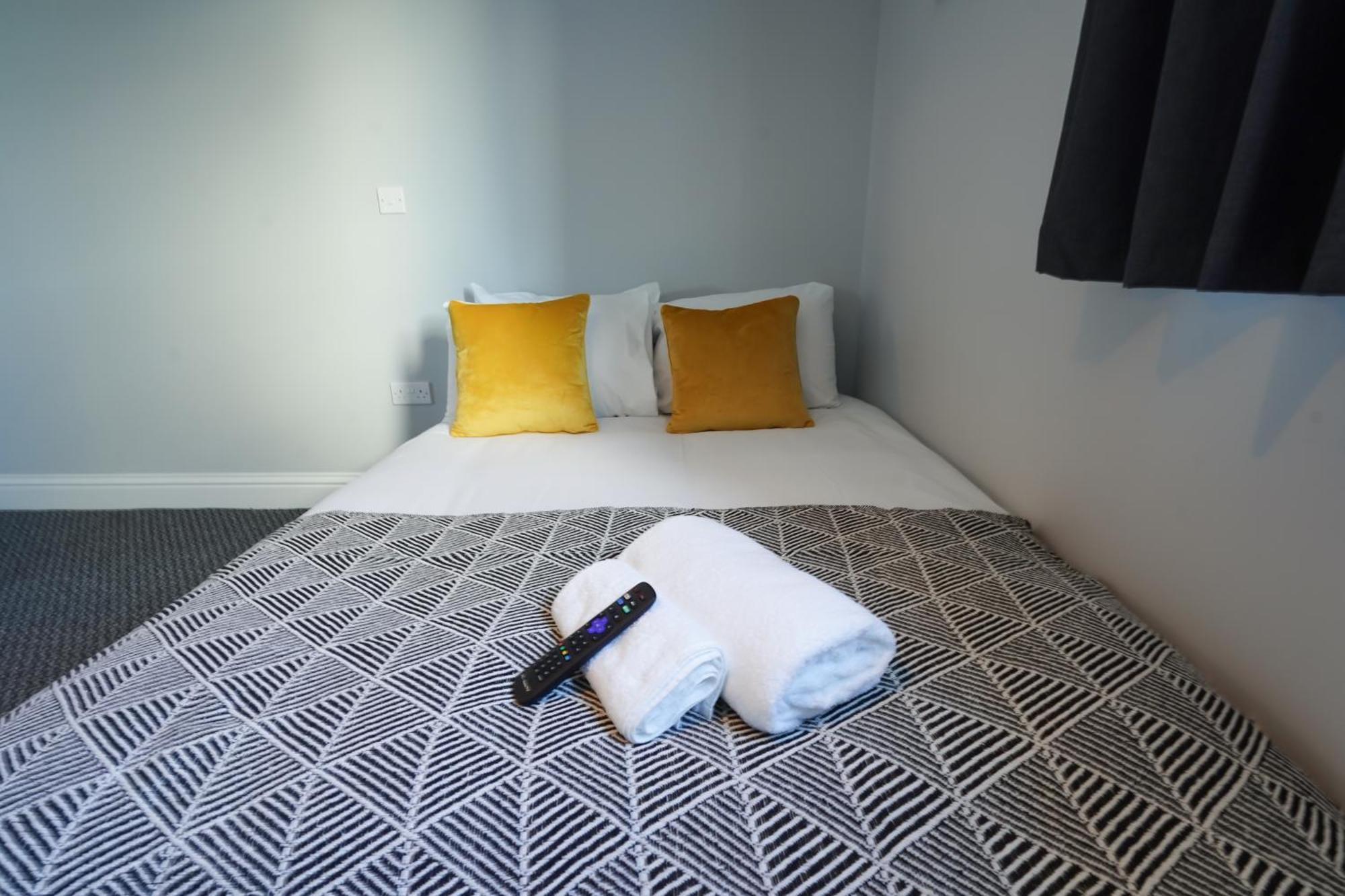 En-Suite Double Rooms, Smart Tv Comfy Style Llanelli Extérieur photo
