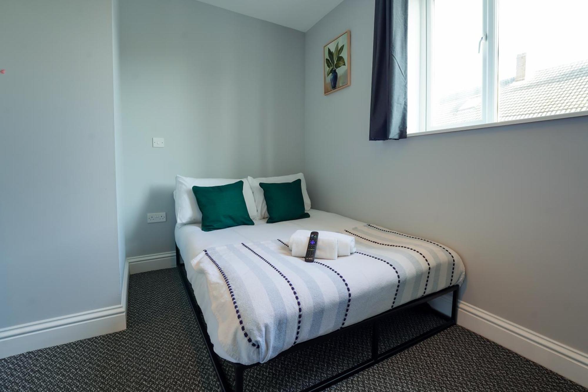 En-Suite Double Rooms, Smart Tv Comfy Style Llanelli Extérieur photo