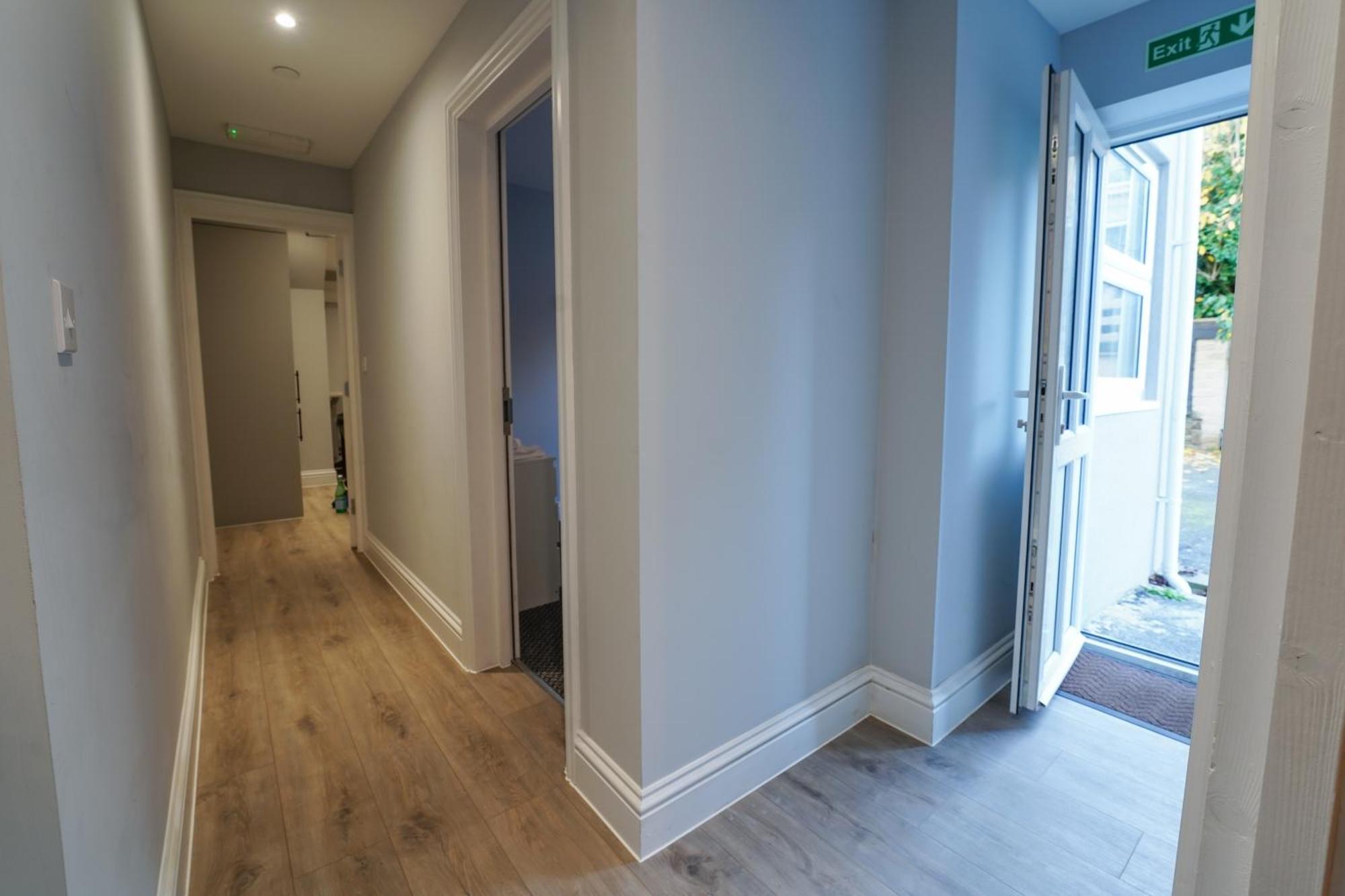 En-Suite Double Rooms, Smart Tv Comfy Style Llanelli Extérieur photo