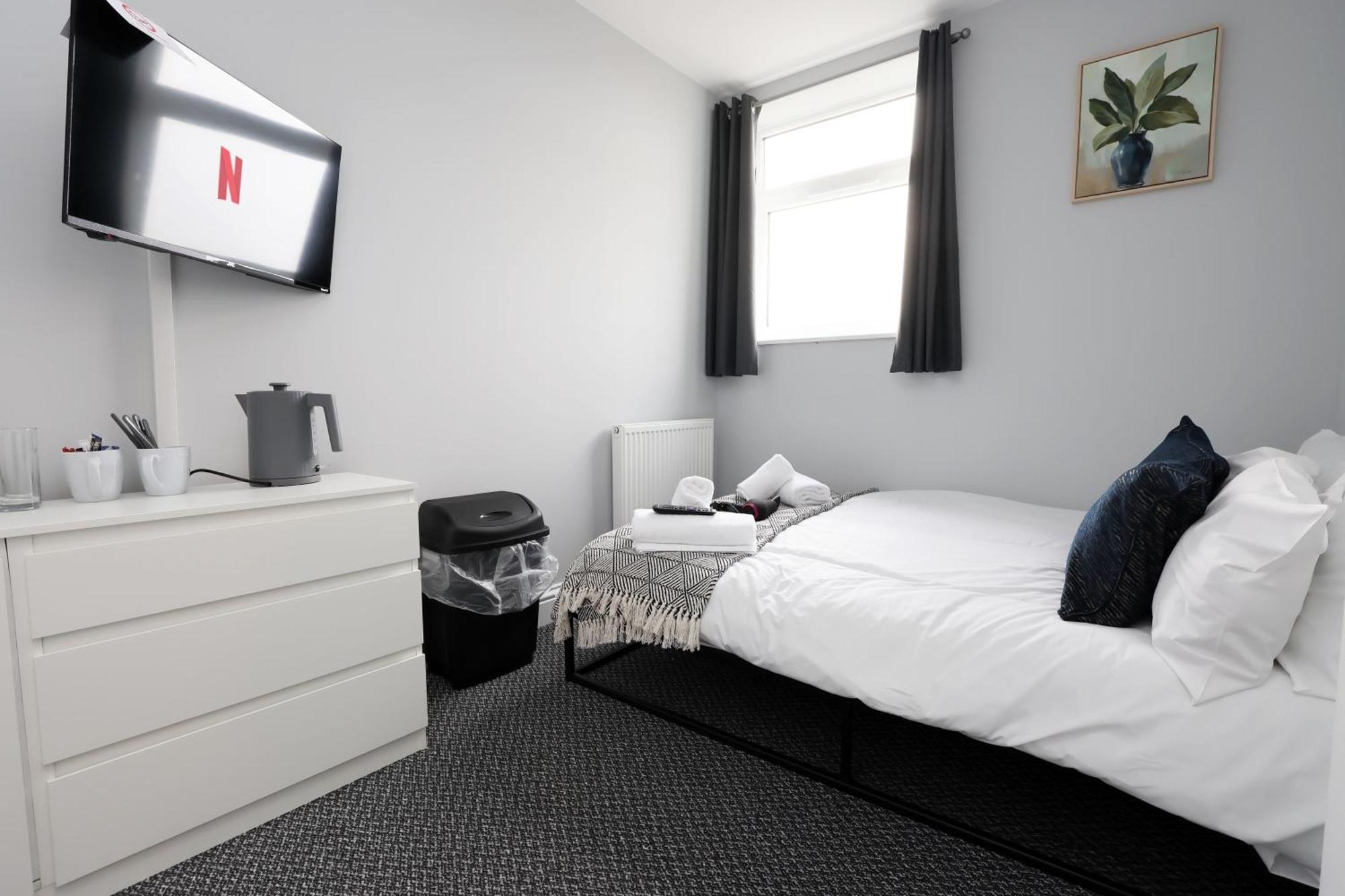 En-Suite Double Rooms, Smart Tv Comfy Style Llanelli Extérieur photo