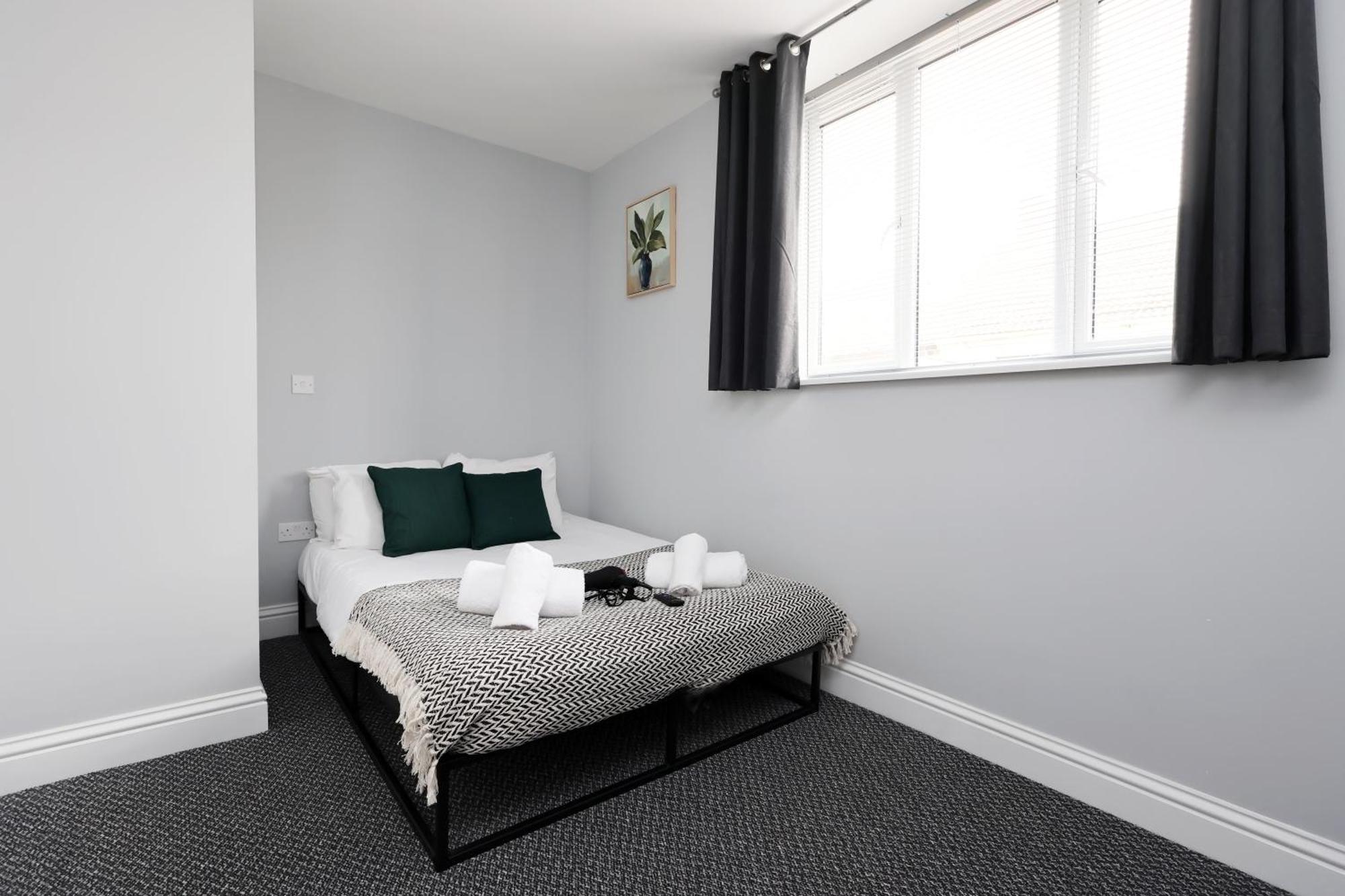 En-Suite Double Rooms, Smart Tv Comfy Style Llanelli Extérieur photo