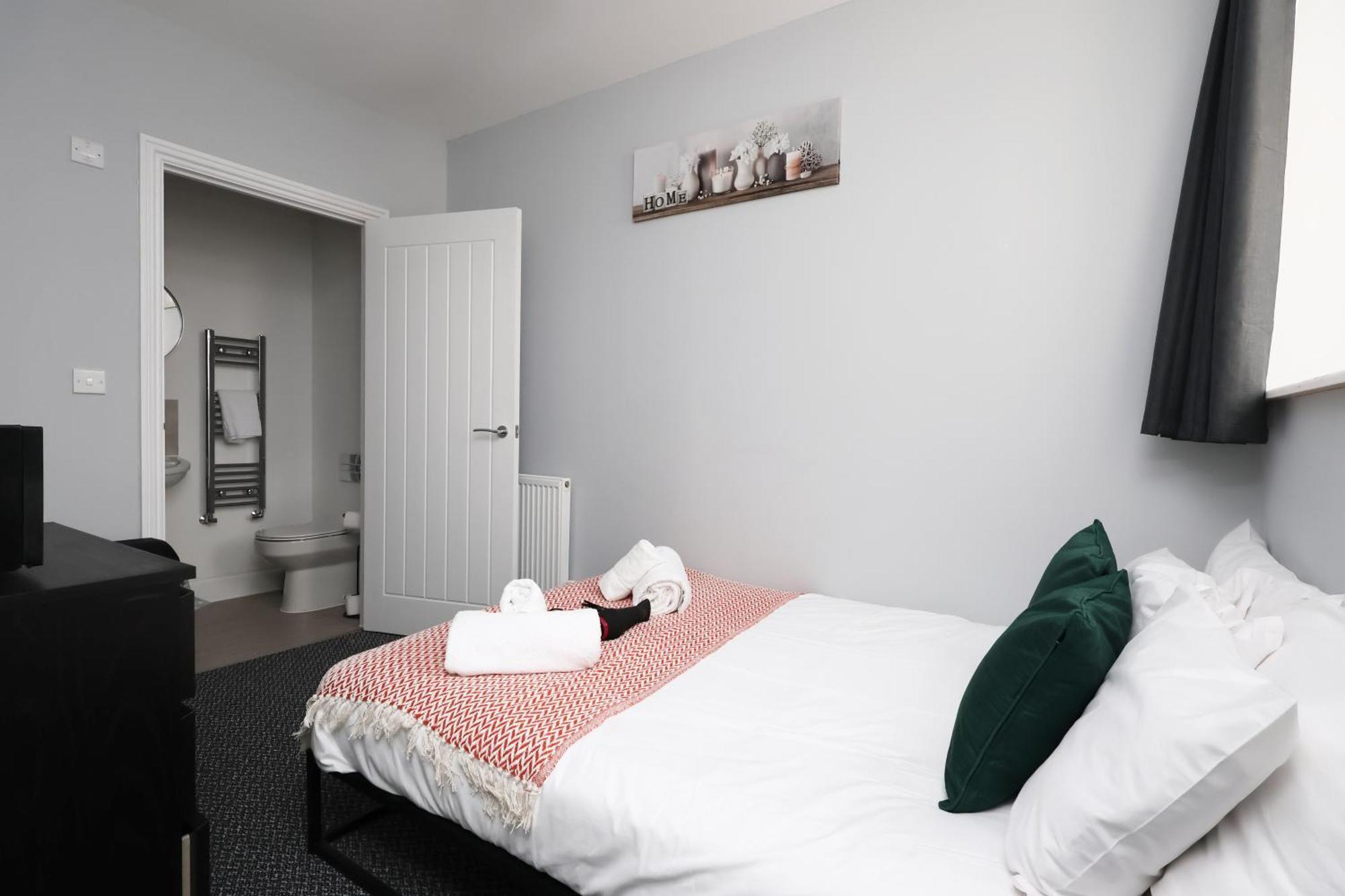 En-Suite Double Rooms, Smart Tv Comfy Style Llanelli Extérieur photo