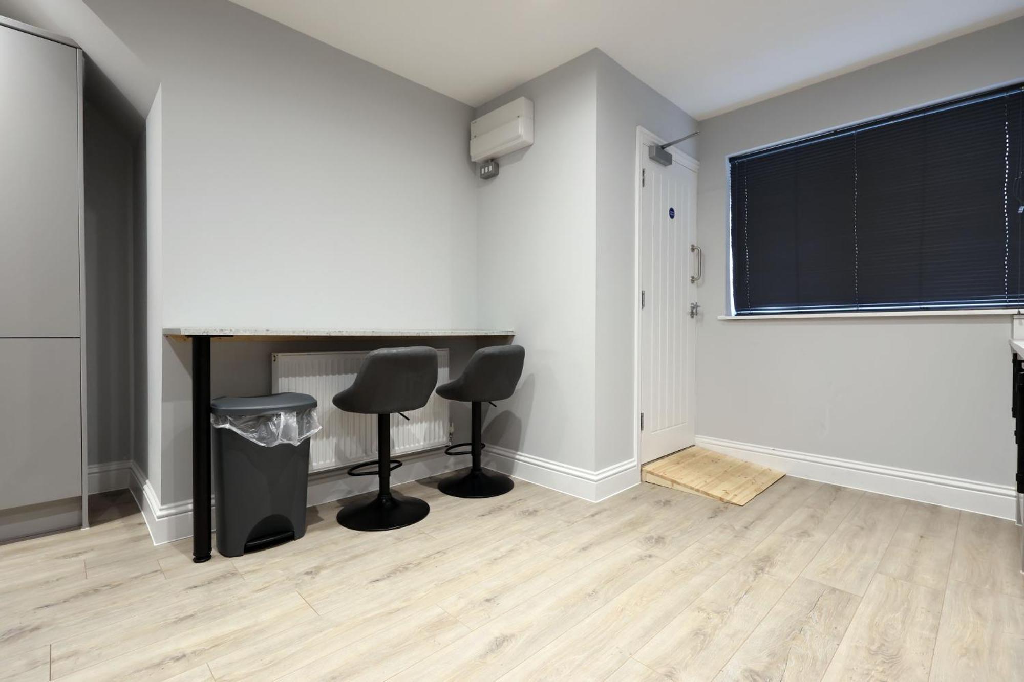 En-Suite Double Rooms, Smart Tv Comfy Style Llanelli Extérieur photo