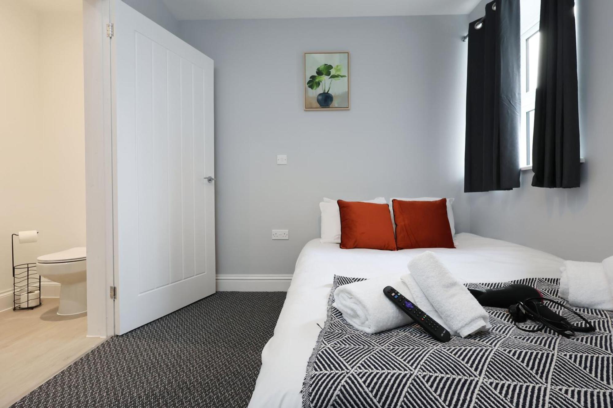 En-Suite Double Rooms, Smart Tv Comfy Style Llanelli Extérieur photo