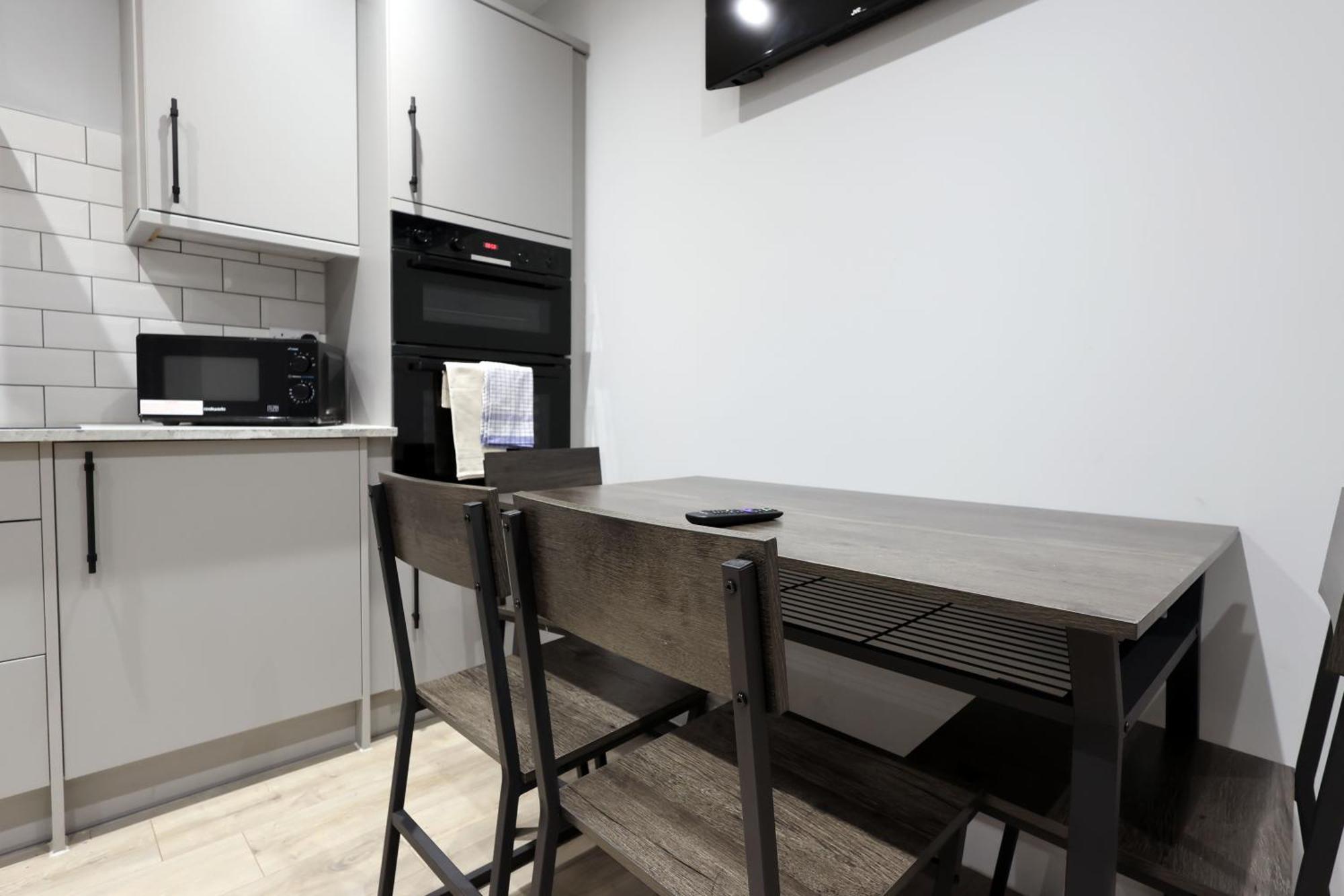En-Suite Double Rooms, Smart Tv Comfy Style Llanelli Extérieur photo